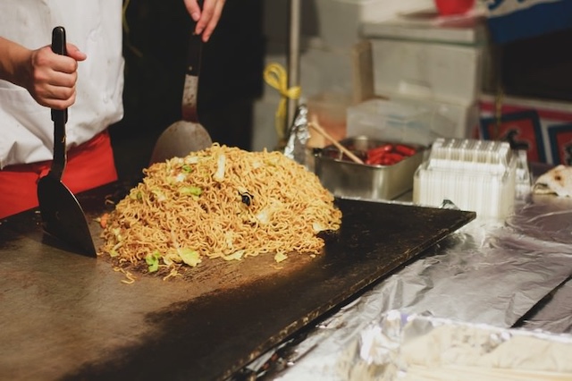 「なみえ焼そば」名称使用料の撤回に見る、商標運用の落とし穴